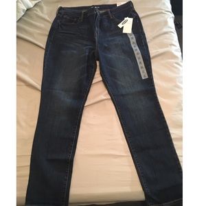 Dark Wash Curvy Profile Jeans
